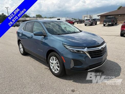 Used 2024 Chevrolet Equinox LT w/ LPO, Floor Liner Package FWD image 9