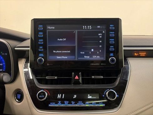 Used 2020 Toyota Corolla XLE image 27