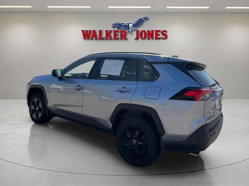 Used 2022 Toyota RAV4 XLE w/ Convenience Package image 6