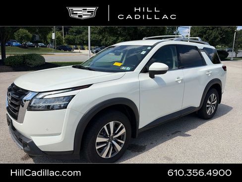 Used 2023 Nissan Pathfinder SL AWD/4WD image 1