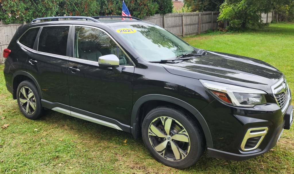 Used 2021 Subaru Forester Touring AWD/4WD image 2