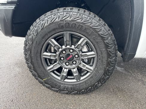 New 2026 GMC Sierra 1500 AT4X AWD/4WD image 32