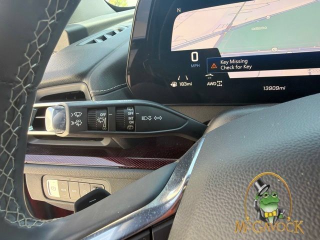 Used 2025 Chevrolet Traverse Z71 AWD/4WD image 22