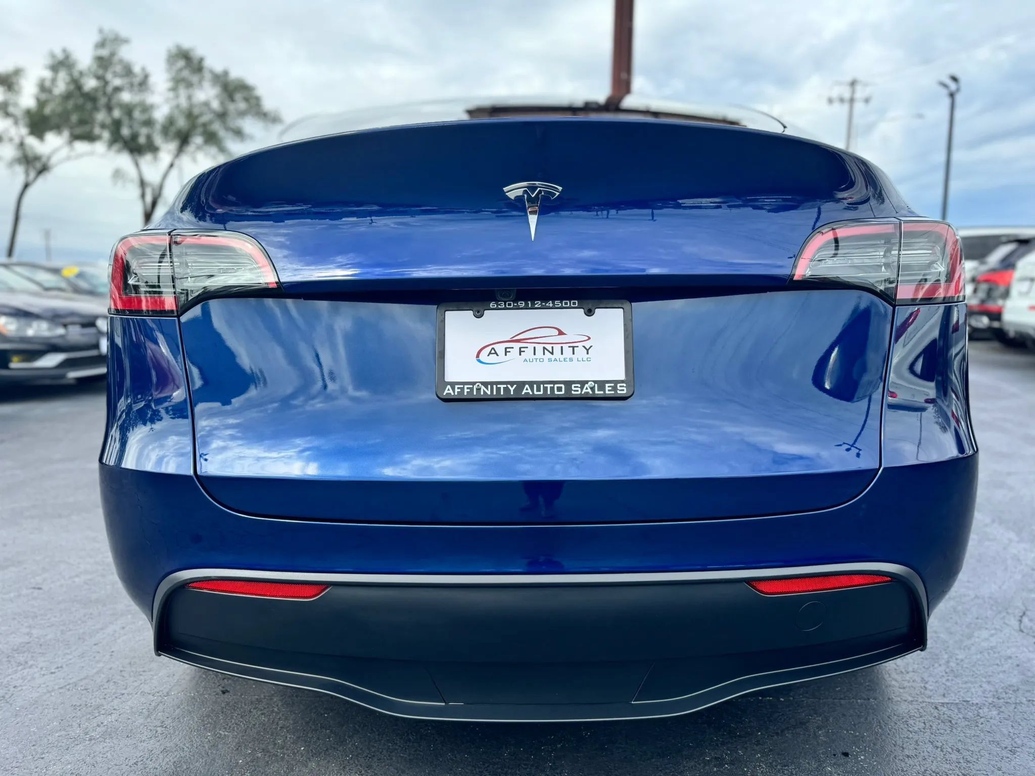 Used 2023 Tesla Model Y Long Range AWD/4WD image 4
