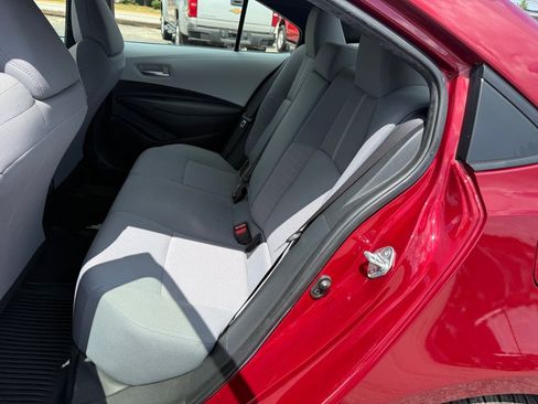 Used 2022 Toyota Corolla SE w/ SE Premium Package FWD image 13