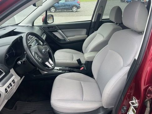 Used 2018 Subaru Forester 2.5i Premium image 10
