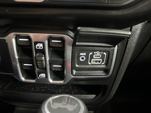 Used 2020 Jeep Wrangler Unlimited Sport S AWD/4WD image 21