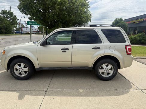 Used 2011 Ford Escape XLT w/ 202A Rapid Spec Order Code AWD/4WD image 10