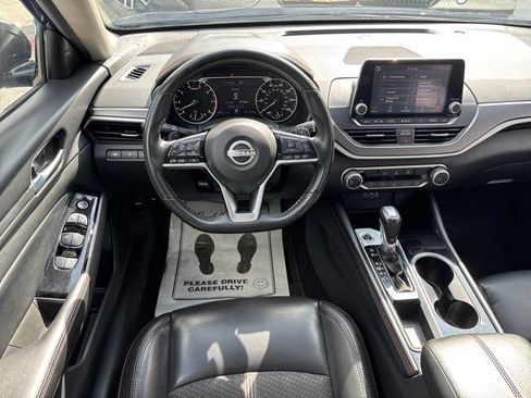 Used 2024 Nissan Altima 2.5 SR FWD image 19