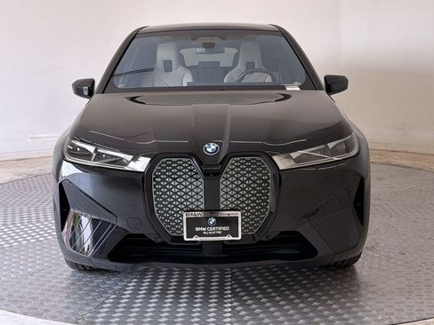 Used 2024 BMW iX xDrive50 w/ Sport Package AWD/4WD image 6