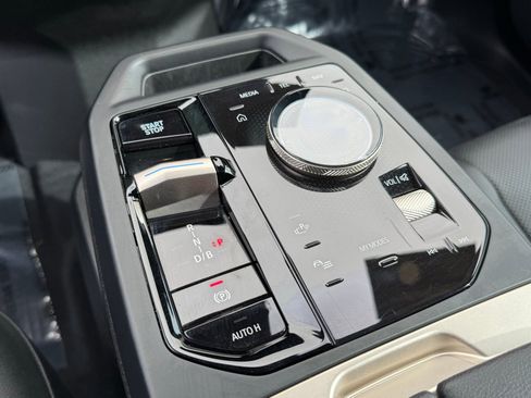 Certified 2024 BMW iX xDrive50 w/ Radiant Heating Package image 29