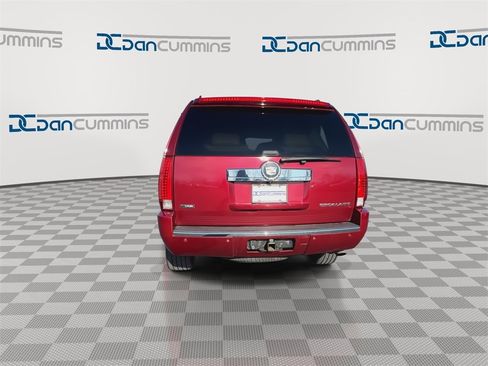 Used 2009 Cadillac Escalade 2WD image 7