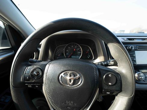 Used 2013 Toyota RAV4 XLE image 15