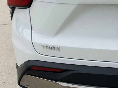 Used 2024 Chevrolet Trax ACTIV w/ Driver Confidence Package image 11