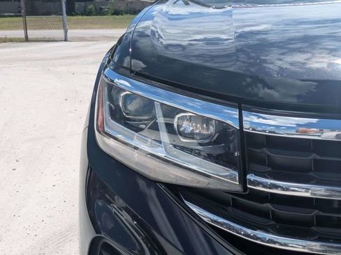 Used 2021 Volkswagen Atlas Cross Sport SE image 7