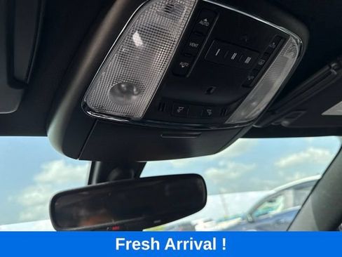 Used 2023 Chrysler 300 S RWD image 10
