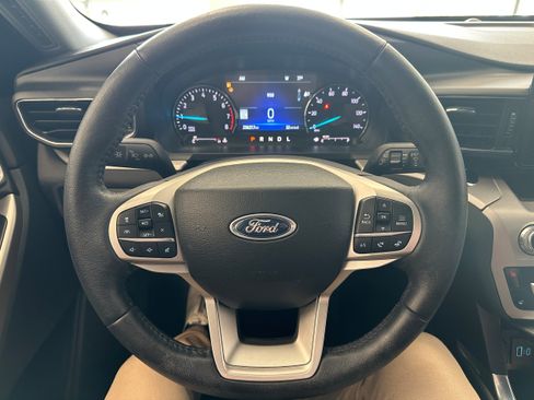 Used 2023 Ford Explorer XLT w/ Equipment Group 202A image 23