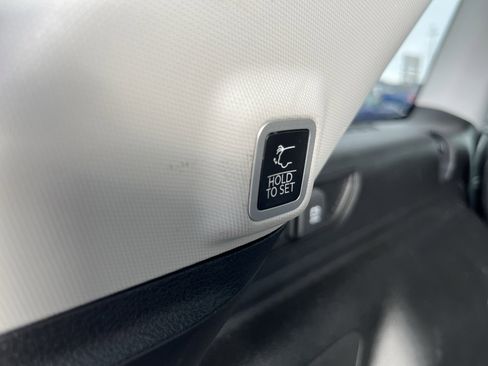 Used 2023 Jeep Grand Cherokee 4WD 4xe w/ Luxury Tech Group II image 6