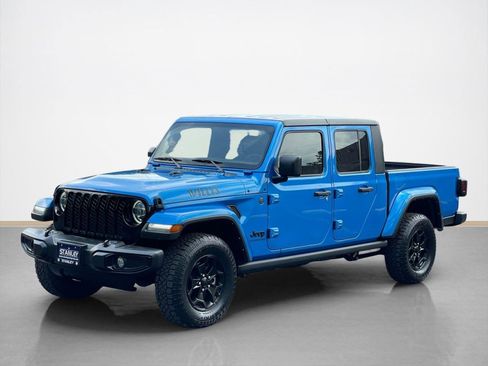 Used 2022 Jeep Gladiator Sport AWD/4WD image 3