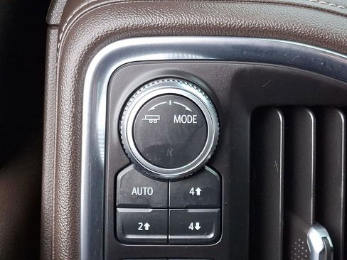 Used 2022 GMC Sierra 2500 SLT w/ SLT Premium Package image 25