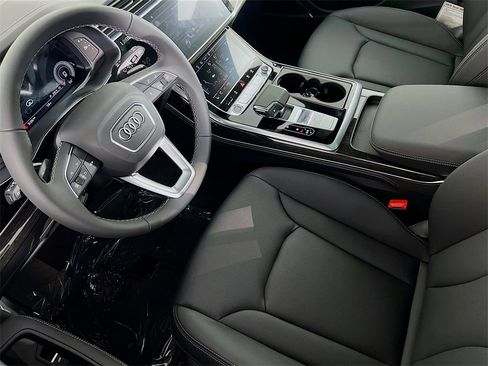 New 2026 Audi Q8 Premium Plus image 23