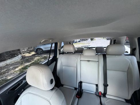 Used 2020 Volkswagen Tiguan S FWD image 37
