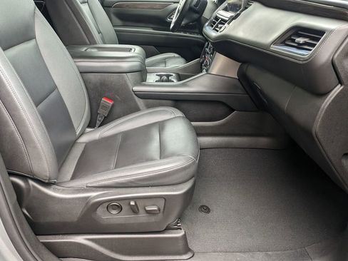 Used 2023 Chevrolet Suburban LT image 32