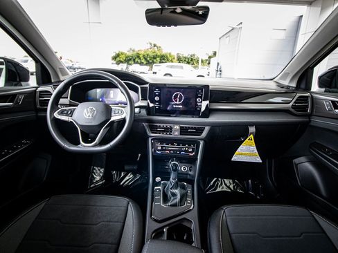 New 2026 Volkswagen Taos SE image 31
