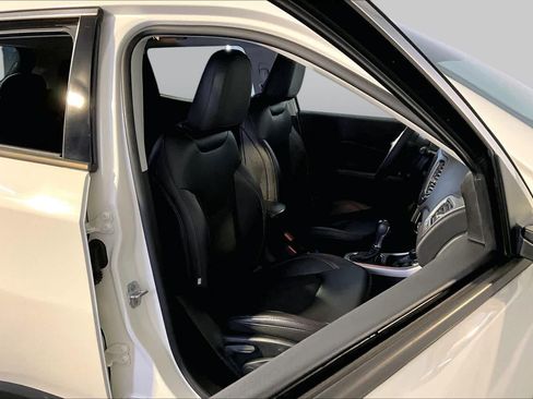 Used 2021 Jeep Compass Latitude AWD/4WD image 8