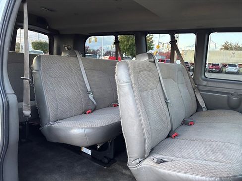 Used 2017 Chevrolet Express 3500 LT w/ LT Preferred Equipment Group image 32