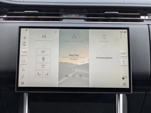 New 2025 Land Rover Range Rover SE image 12