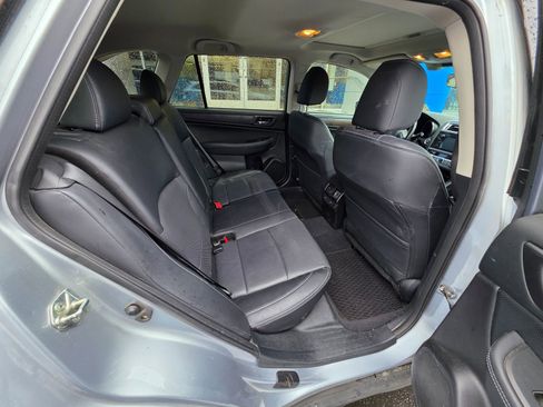 Used 2017 Subaru Outback 2.5i Limited image 14