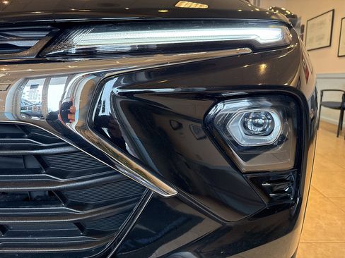 Used 2024 Chevrolet TrailBlazer LT w/ Convenience Package image 10