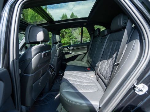 Used 2025 BMW X5 M60i AWD/4WD image 21