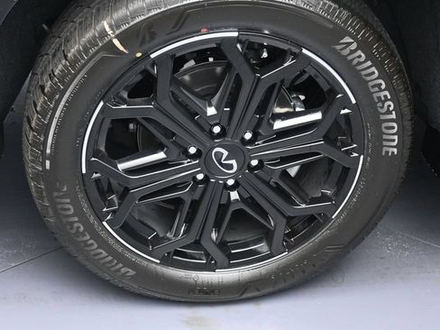 New 2027 INFINITI QX80 Sensory w/ Sport Exterior Package AWD/4WD image 5