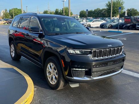 Used 2022 Jeep Grand Cherokee L Limited AWD/4WD image 2