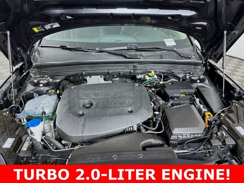 Used 2025 Volvo XC40 B5 Core AWD/4WD image 32