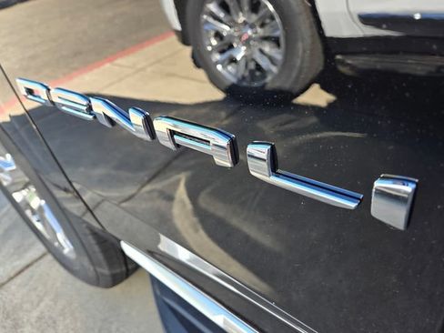 New 2026 GMC Yukon Denali AWD/4WD image 7