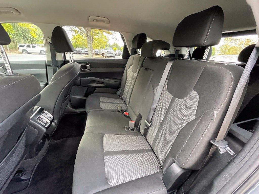 Used 2024 Kia Sorento LX FWD image 26