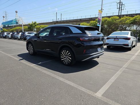 Used 2023 Volkswagen ID.4 Pro S Plus AWD/4WD image 7