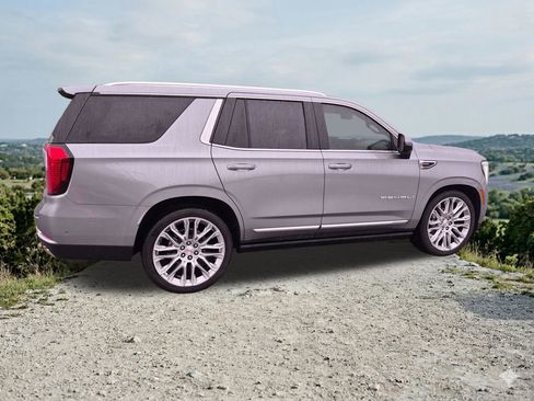 Used 2026 GMC Yukon Denali w/ Denali Reserve Package image 11