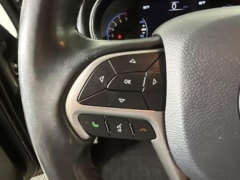 Used 2020 Jeep Grand Cherokee Altitude AWD/4WD image 16