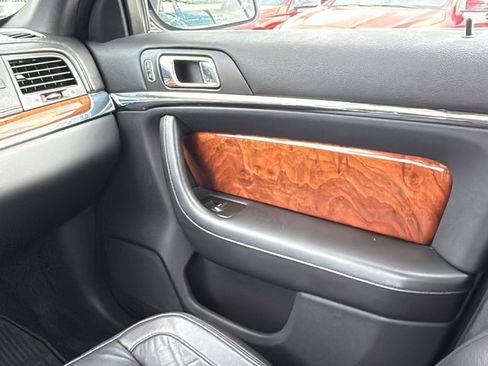 Used 2014 Lincoln MKS AWD w/ Equipment Group 101A image 18