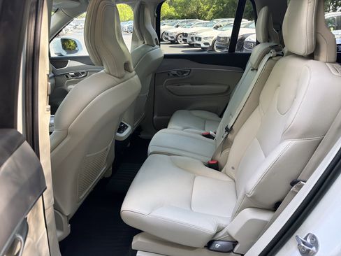 Certified 2023 Volvo XC90 B5 Core w/ Protection Package Premier AWD/4WD image 32