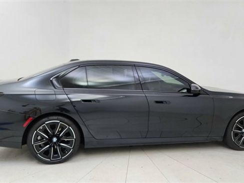 Used 2025 BMW 740i xDrive 740i xDrive w/ Executive Package image 6