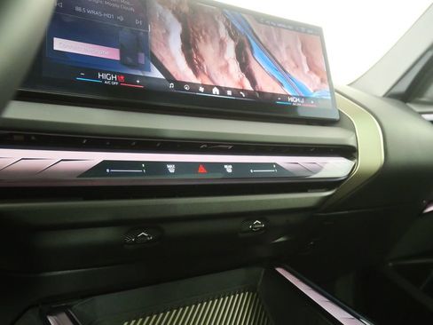 Certified 2025 BMW X3 xDrive30i image 23