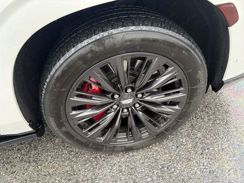 Used 2023 Cadillac Escalade ESV V w/ LPO, ONYX Package image 12