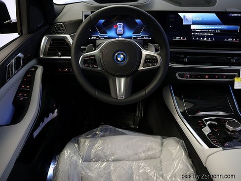 New 2026 BMW X5 xDrive50e AWD/4WD image 16