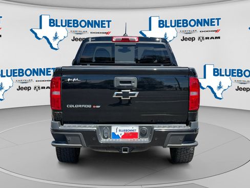 Used 2019 Chevrolet Colorado Z71 w/ Z71 Midnight Edition AWD/4WD image 6