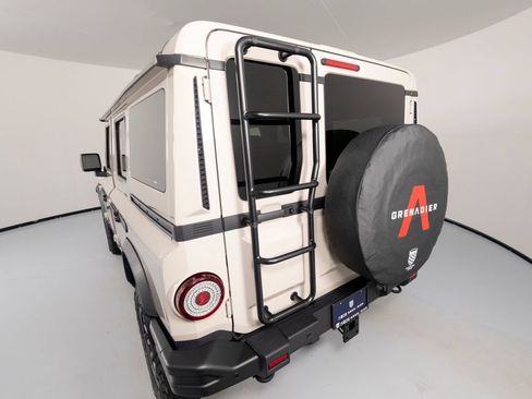New 2026 INEOS Grenadier Fieldmaster Edition AWD/4WD image 38